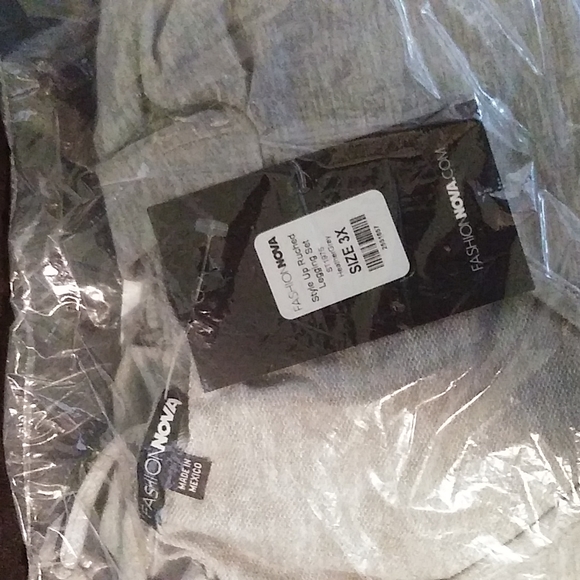 Fashion Nova Style Up Ruched Legging Set - Picture 2 of 13